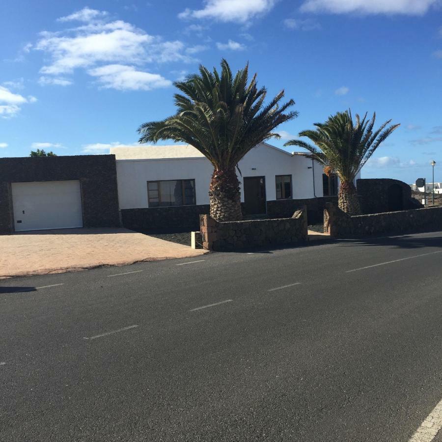 Casa Fenix Villa Tinajo Exterior photo